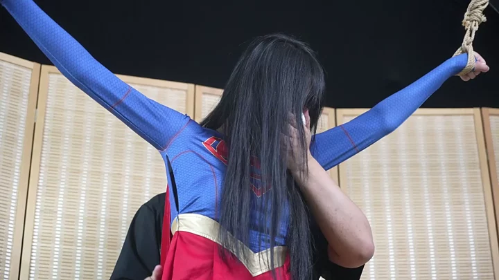 Screenshot 3 from Elephant Man: Chao Chao’s Superwoman Cosplay Tickle Torture