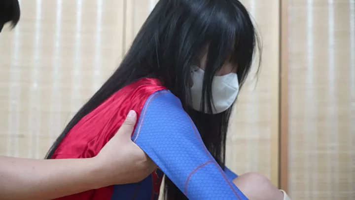 Screenshot 6 from Elephant Man: Chao Chao’s Superwoman Cosplay Tickle Torture