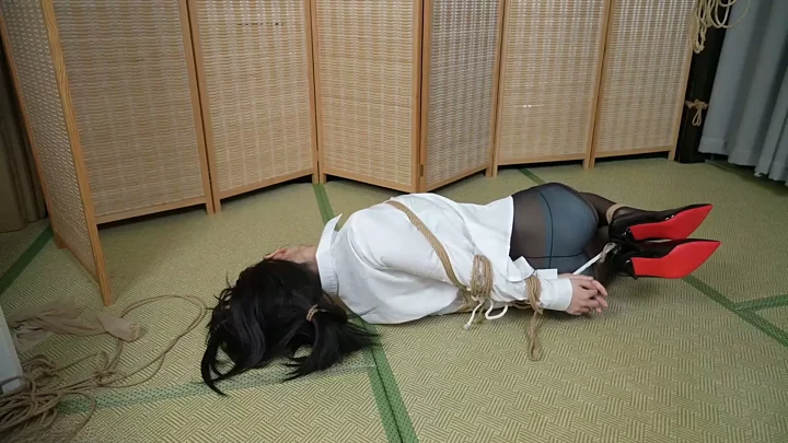 Screenshot 8 from Elephant Man Studio: White Shirt Hogtie Bondage