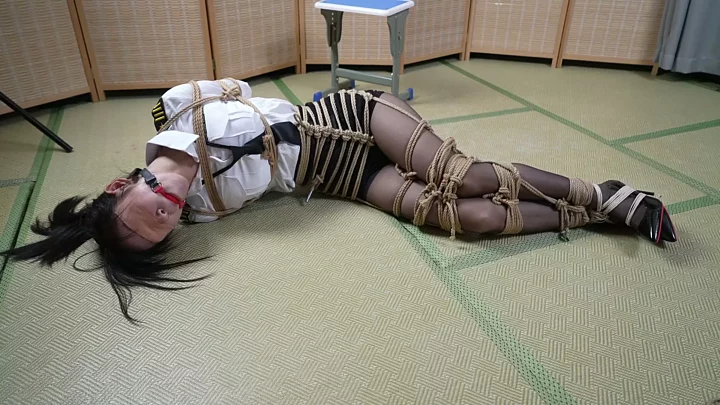 Screenshot 3 from White female detective uniform, tightly tied with rope waist