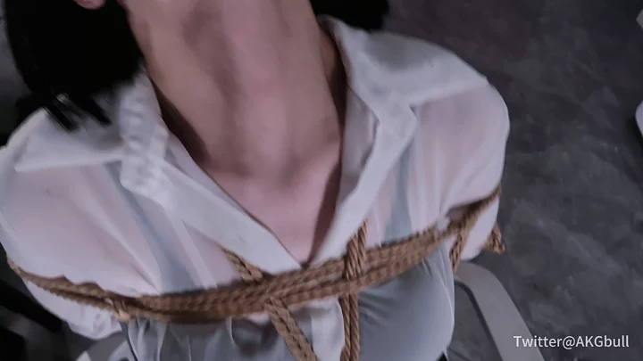 Screenshot 4 from Shirt and Shorts, Blindfold and Gag