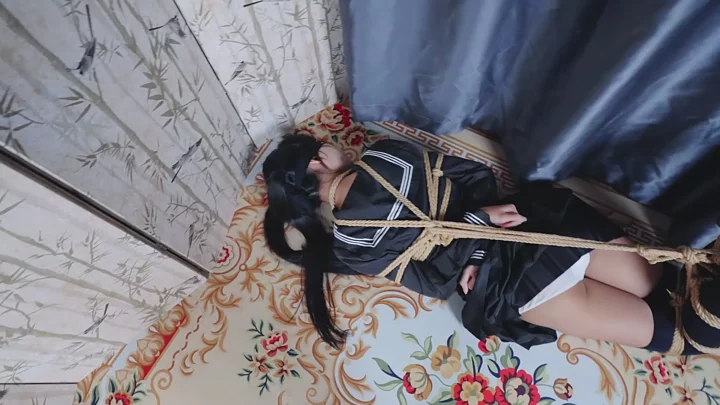 Screenshot 5 from Kidnapped a JK girl, put her in a sack and brought her back for bondage training