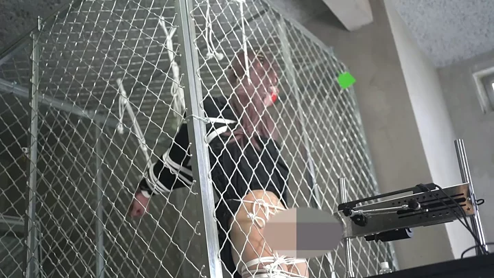 Screenshot 3 from 93cm Long Legs Extreme Confinement and Tightening