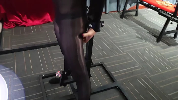 Screenshot 7 from Yang Rui, horse oil stockings
