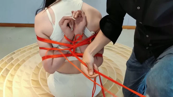Screenshot 7 from Beloved by One Rope: Backhand Guanyin Rope Art Tutorial