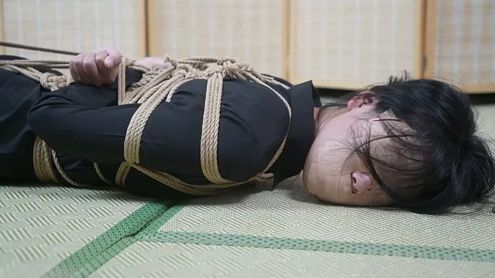 Elephant Man Studio: Chao Chao’s Turtle Shell Rope & Single Leg Hogtie のスクリーンショット 9