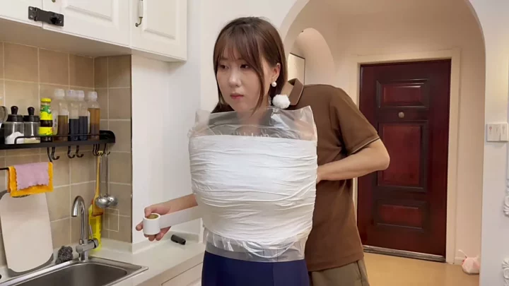 Screenshot 2 from After being tied up with tape, struggling in a horse-and-spine posture