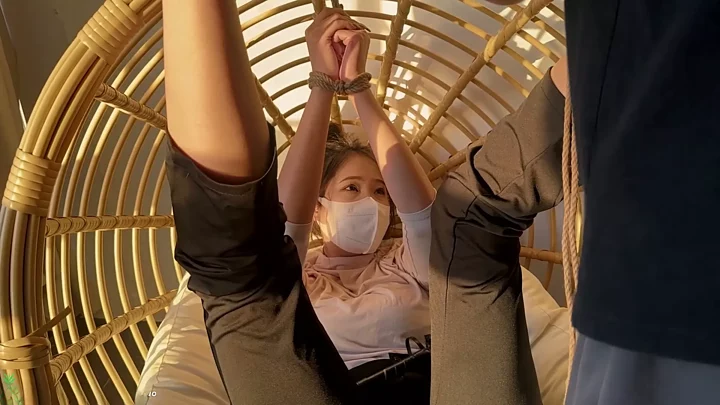 Screenshot 4 from Pineapple Photography: Kneeling Bondage & Ocean View