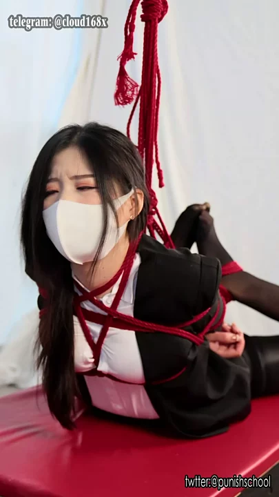 Screenshot 7 from Dangerous Interview Black Silk OL Uniform Bondage Four Horses