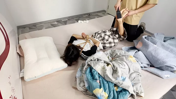 Yanjiang Yishu: Bound Sisters in Property Dispute III