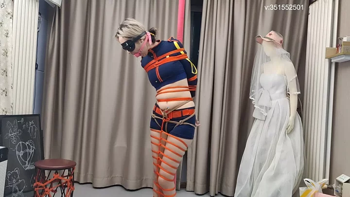 Xiaoxiao’s Red Rope Steel Pipe Bondage by Beloved by One Rope