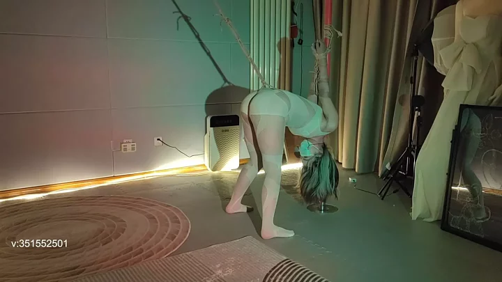 Wenwen’s tightest straight arm whipping training