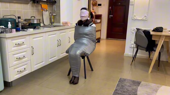 Bound Art Records: Chinese Hogtie Mummification