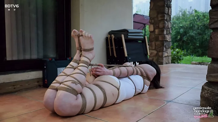 Screenshot 1 from Jinan Rope: Abandoned & Hogtied by the Crew