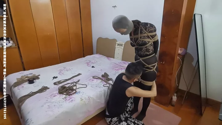 Screenshot 1 from Sexy wife lace body, panties on head