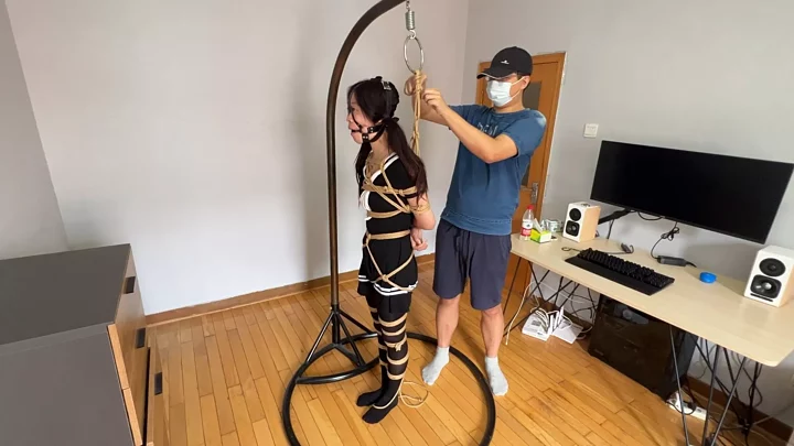 Screenshot 1 from The black silk sister, was forced to suffocate and cry out of control