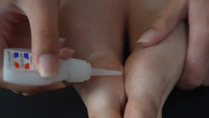 Screenshot 1 from Chao Chao: Elephant Man Studio’s Real Sticky Feet & Hands Ordeal