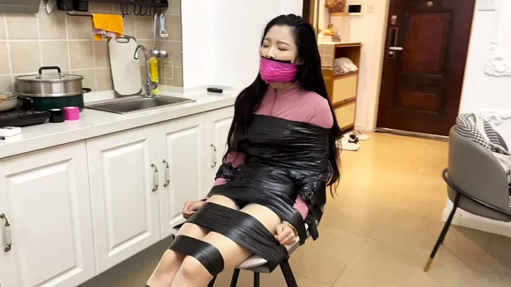 Screenshot 1 from Bound Art Records: Chinese Frogtie & Tape Gag Chair Bondage
